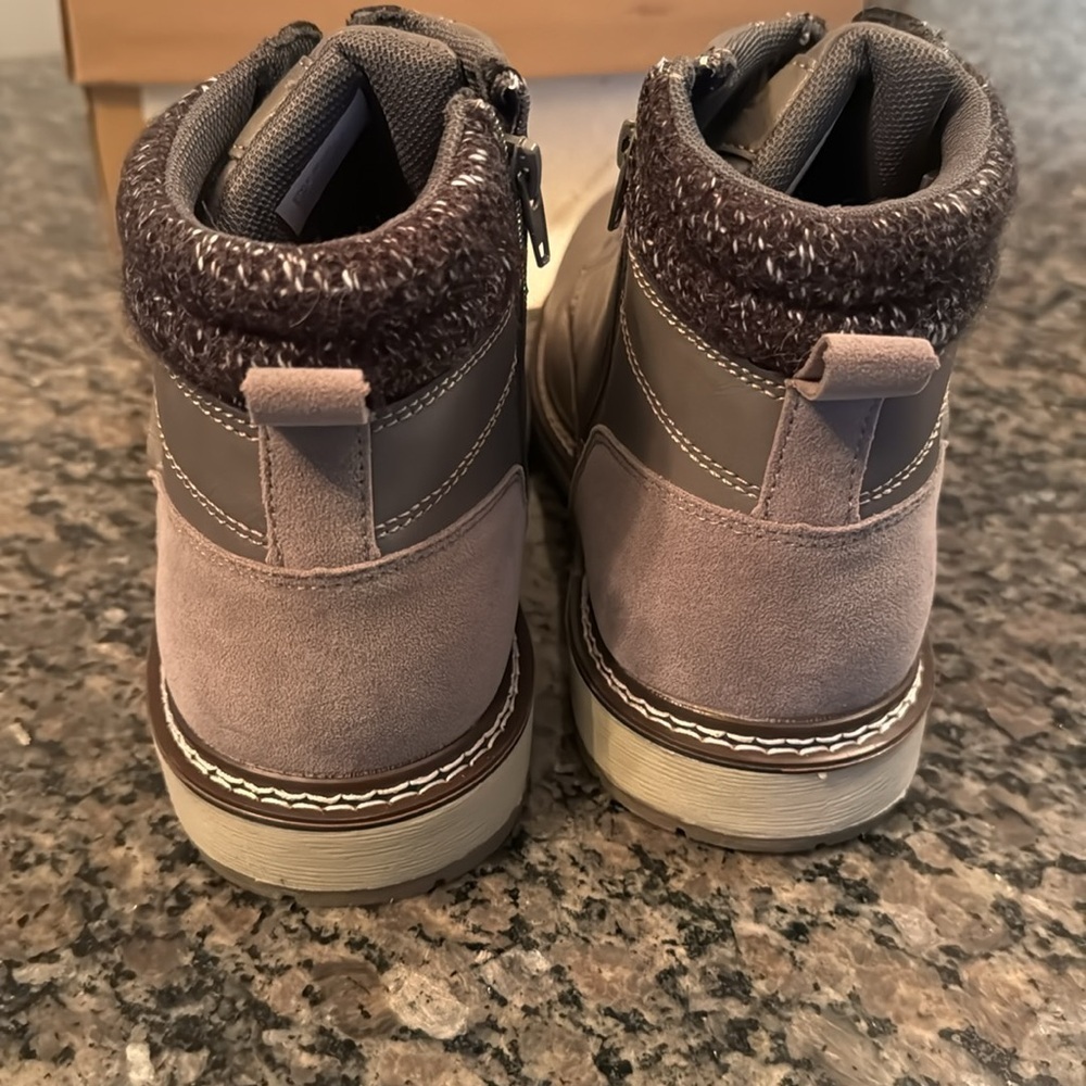Reserved Footwear desert boots grey NIB 9.5 - Picture 6 of 9